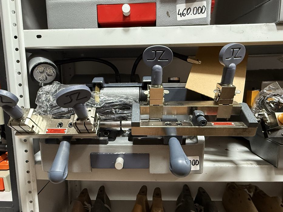 Станок для изготовления ключей новый