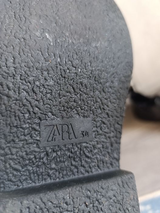 Продам ботинки для девочки