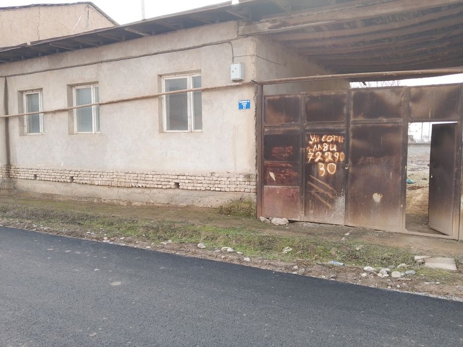 Zangiota hovli sotiladi