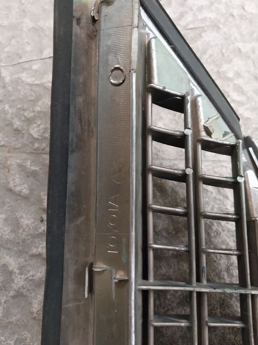 Решетка радиатора Camry