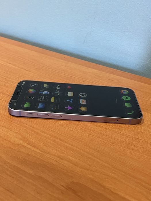 iPhone 12 – 64GB – Работи перфектно