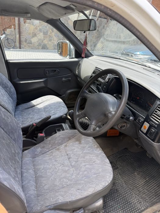 Mitsubishi l200 basculabil