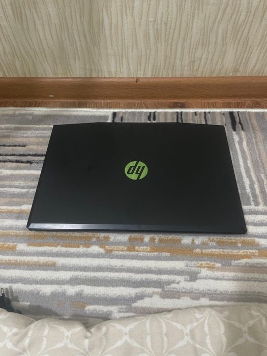 Игровой ноутбук  hp i5 8