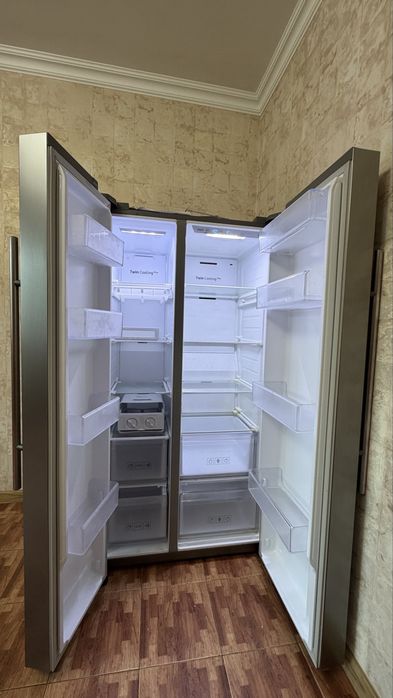 Продам холодильник Samsung Side by Side Twin Cooling Plus