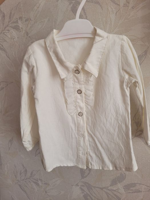 Вещи для девочки, кофта для мальчика, чешки белые