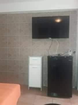 Наемане на двустайна квартира с вана до МОЛ ГАЛЕРИЯ , минимум 2 нощувк