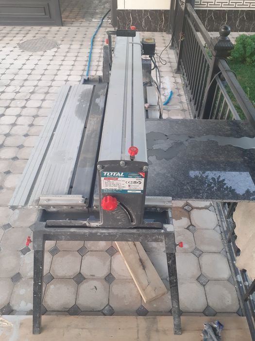 Total kafel granit stanok sotiladi