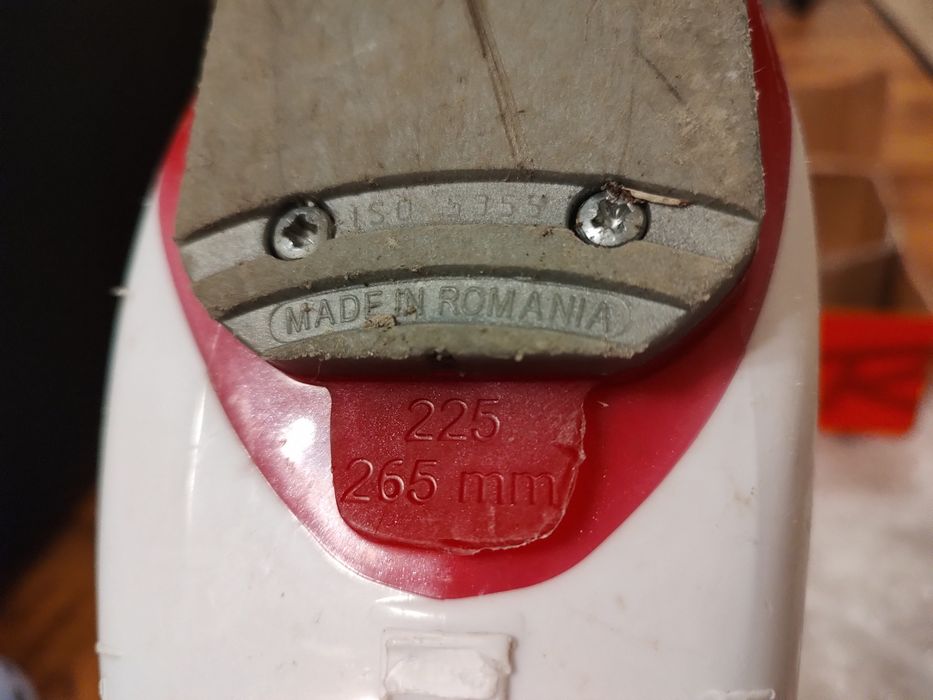 Ски обувки Rossignol Fun Girl 22.5 + каска Alpina + яке 6г+ протектор