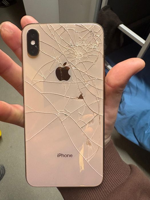 Айфон xs max 256gb все работает