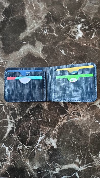 Продается кошелек.