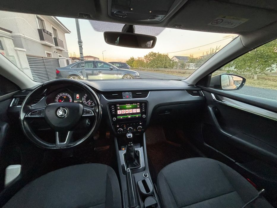 SKODA Octavia 2018 — imagine 5