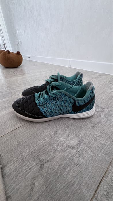 Найк Лунар Гато