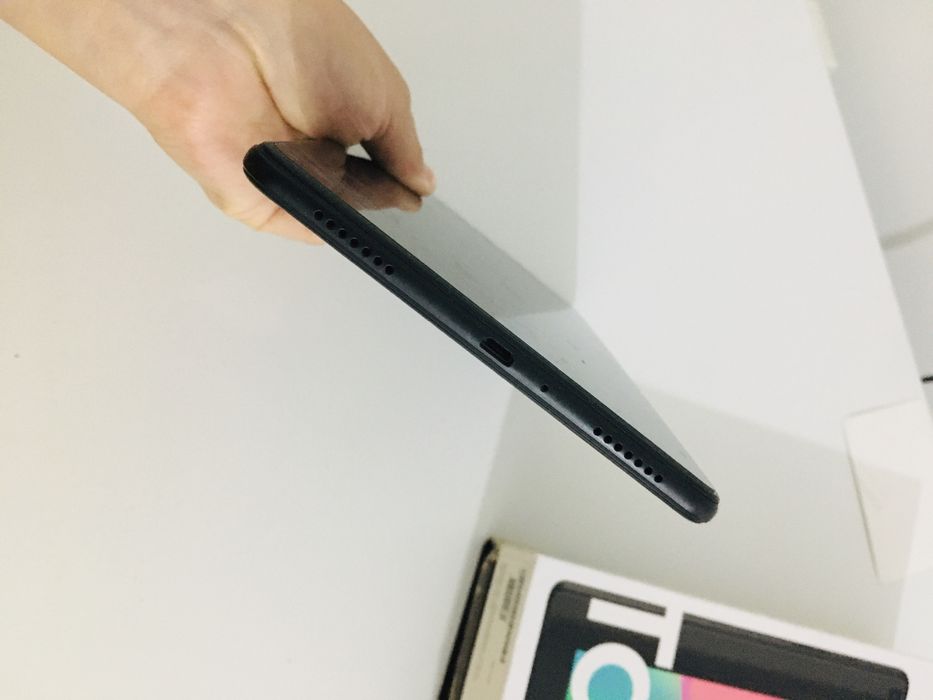 Планшет Самсунг Galaxy Tab A Новый читайте описание