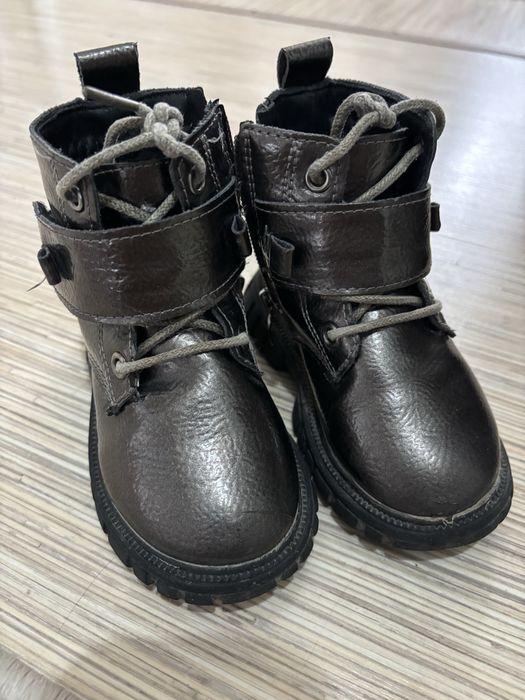 Продам сапоги на весну 23 размер, состояние нового