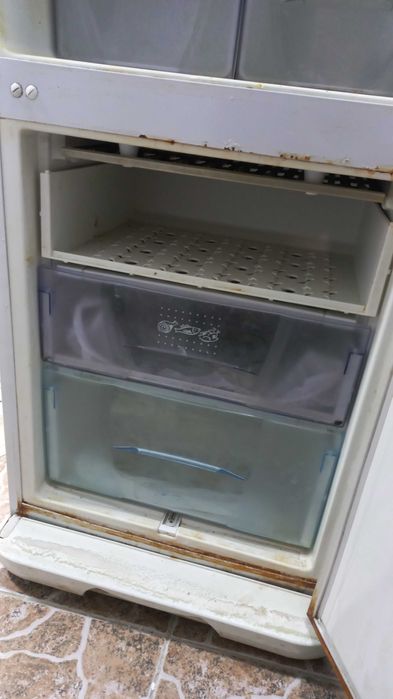 Холодильник Бирюса