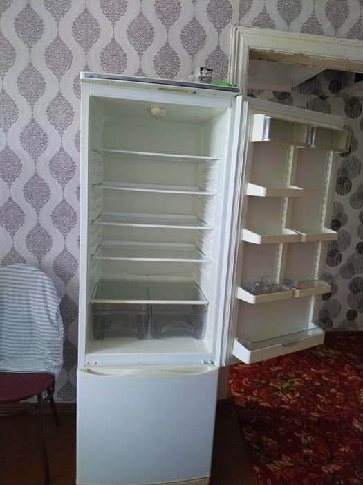 Продам холодильник Атлант