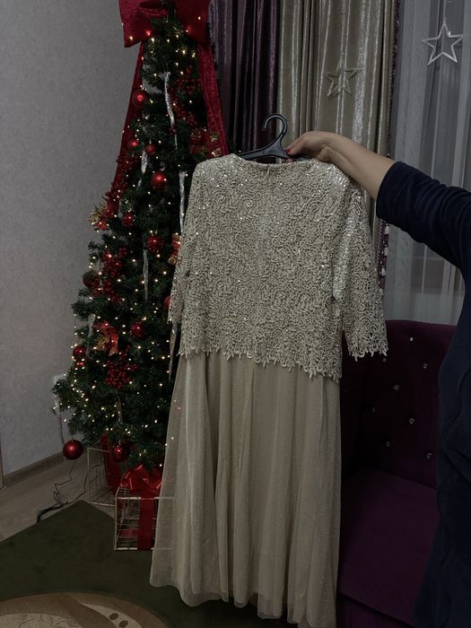 продается женское платье