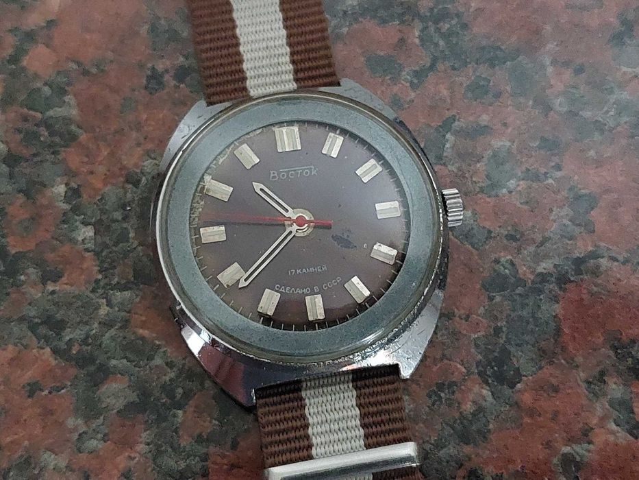 Восток 40лет 1945г 1985г и Восток 17 камней / Сделано в СССР Винтаж