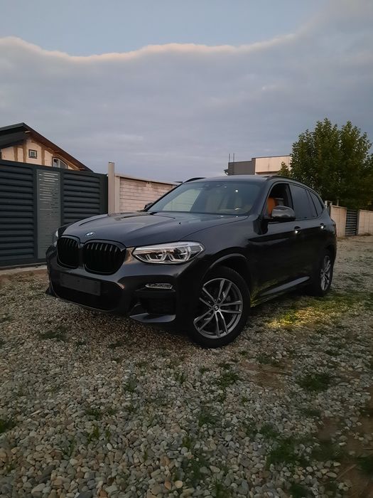 BMW X3 M-PACHET  xDrive 2.0d /Panoramic/Head-up/Harman Kardon