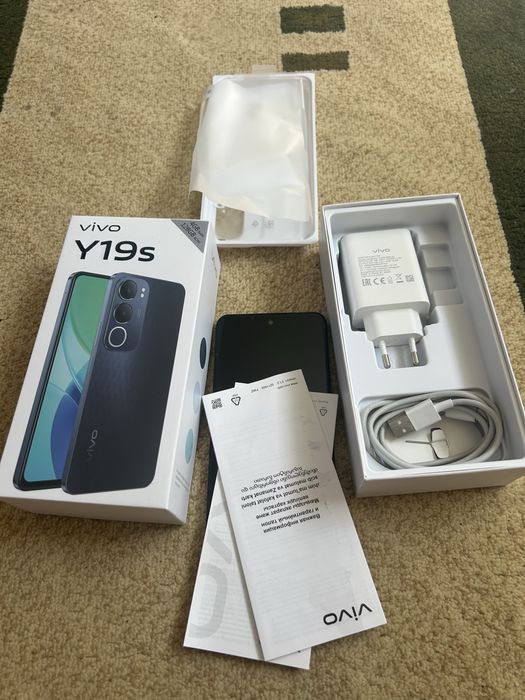 Продам смартфон Vivo Y19s