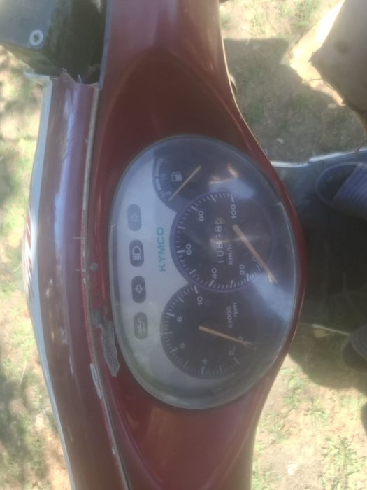 Vând scuter kimco 50 cc de piese