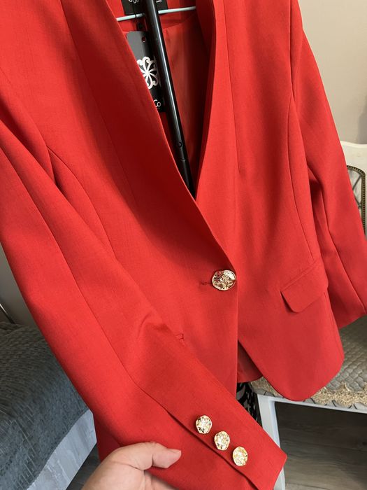 Красный пиджак новый. 54 размер