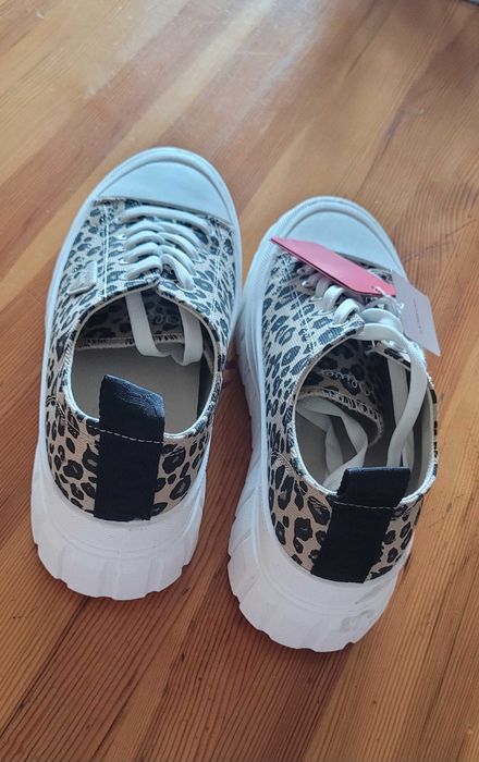 Обувки, сникърси тигрови оригинални 39 S'Oliver