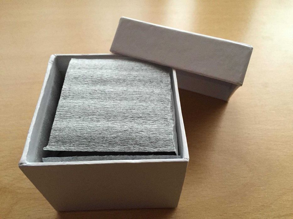 Златен годежен пръстен с естествени диаманти