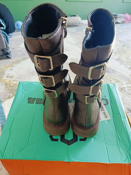 Продам детскую обувь для девочек