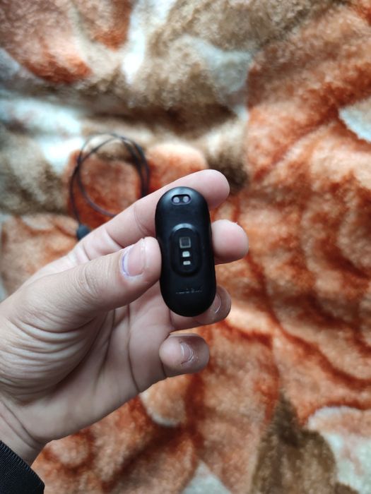 Продам ми бенд 7мые