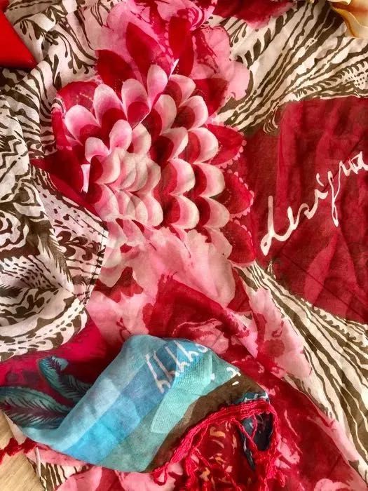 Calvin Klein,Desigual шал