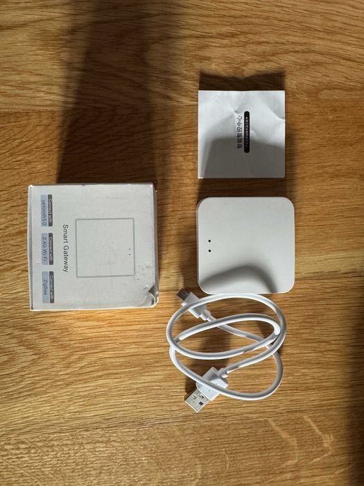 Smart Hub Gateway Tuya Zigbee 3.0 WIFI