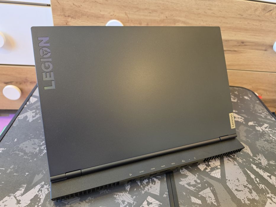 Геймърски Lenovo Legion 5 / Ryzen 5-5600H / 32GB Ram / Radeon RX 6600M/ 1TB SSD