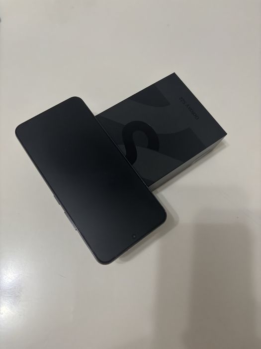 Vand Samsung S22 in stare foarte buna !