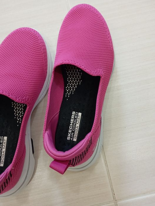 Skechers pt femei mărime 35,5