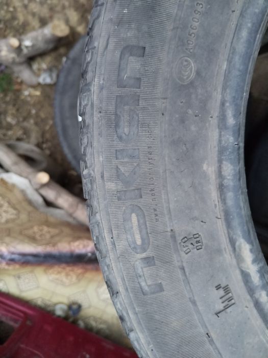 Nokian 215/60/17