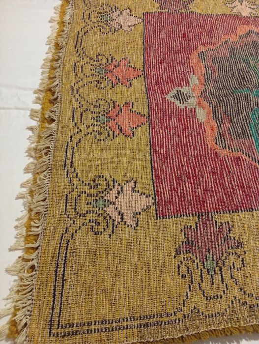 Китеникци,халища, губер/постелки, завивки, килими/ 100 % вълна