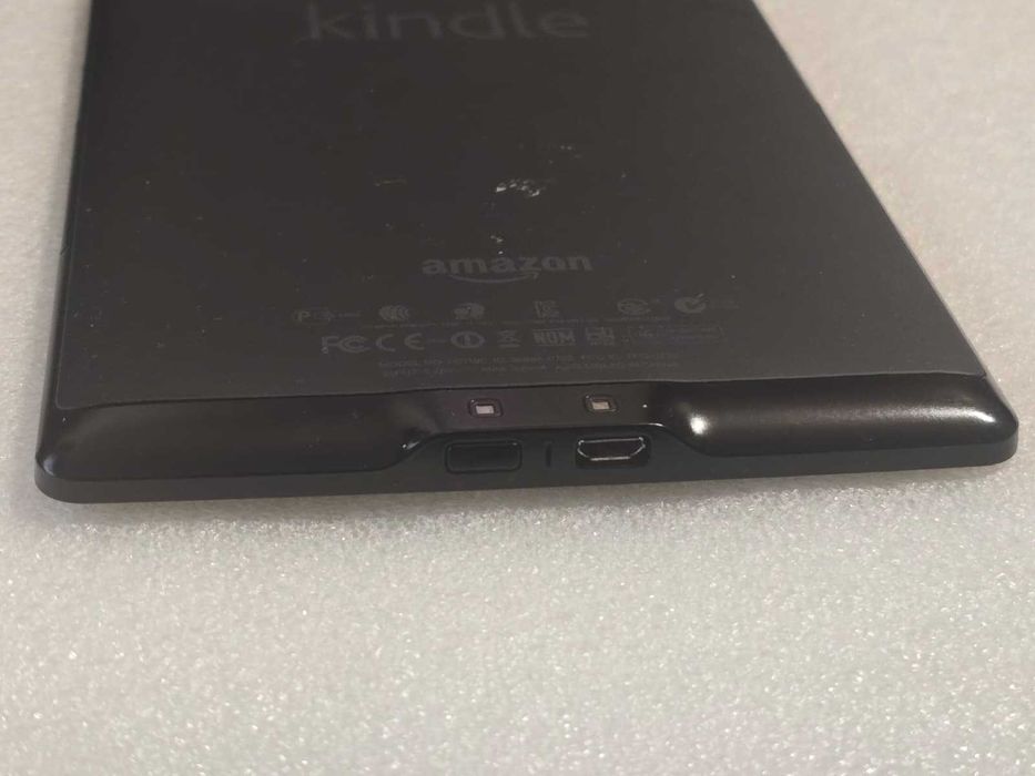 eBook Amazon Kindle 4 .gen 2gb 6 Inch Wifi D01100 - poze reale