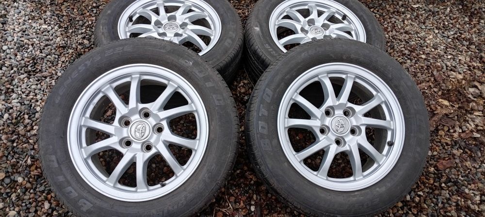 Продам комплект шин с дисками