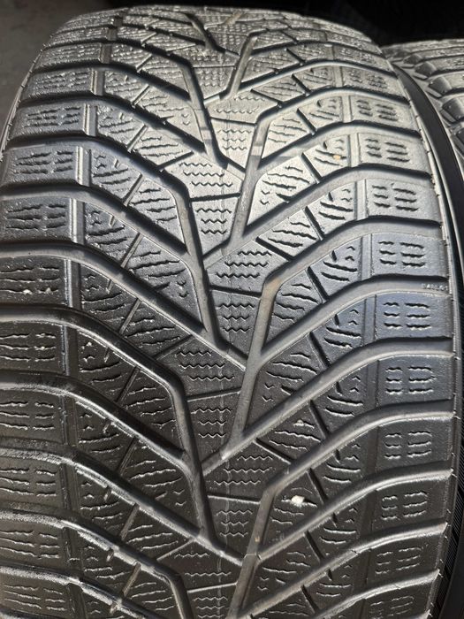 # 4x Anvelope Iarna 315/35 R21 275/40 R21 M+S - Yokohama BluEarth Winter