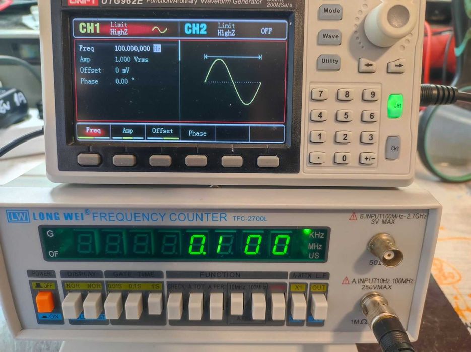 Продава се честотомер до 2700МХц за ремонт на комуникационна техника