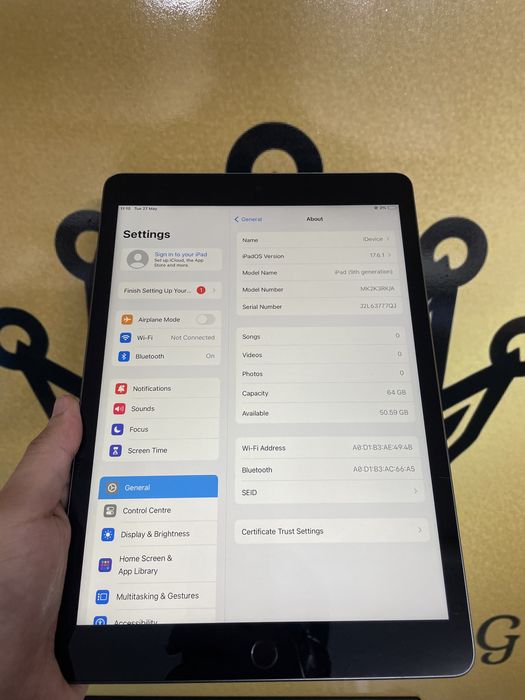 Ipad 9 / 64gb.