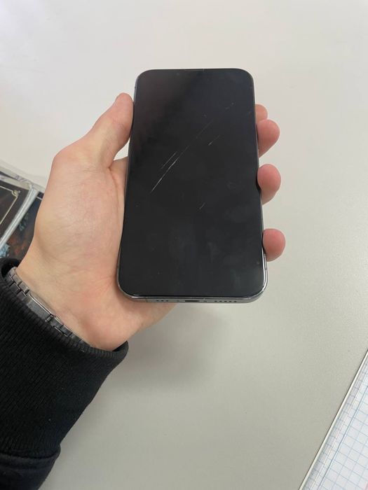 Продам айфон 13 про 256 гб