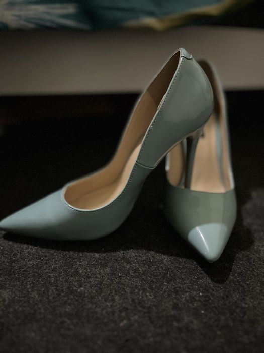 Pantofi stiletto cu toc