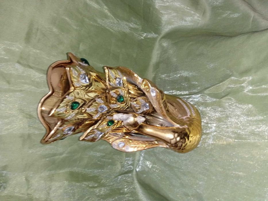 Продам вазу-павлин.