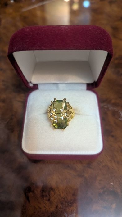 Продам фирменную бижутерию люкс класса