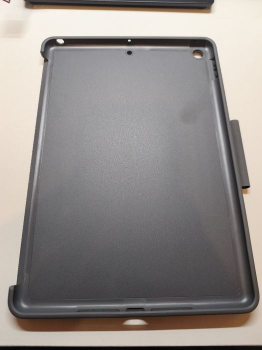 Logitech Combo Touch iPad 9 (10.2) клавиатура и трекпад