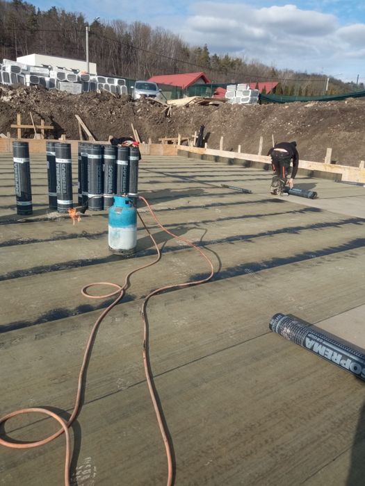 Executam lucrări de hidroizolati