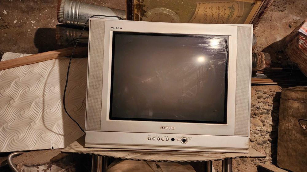 Телевизор pland Samsung