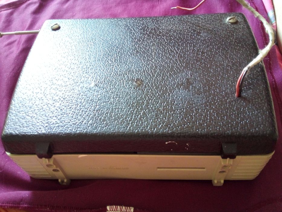 Radio Derbi Blaunpunkt, vechi, functional